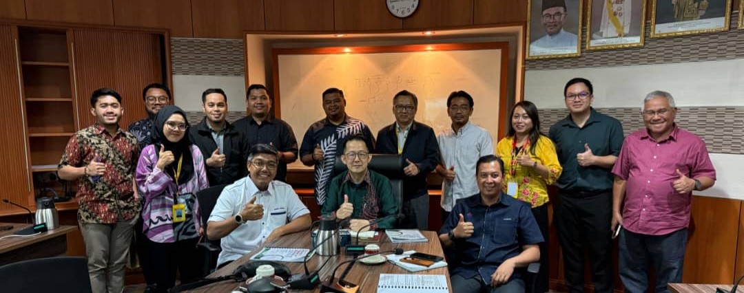 Courtesy visit by Mr Mohd Fairus bin Mohd Yusuf, MD of Felcra Plantation Services Sdn Bhd on Projek Tanaman Padi in Stumbin, Sri Aman