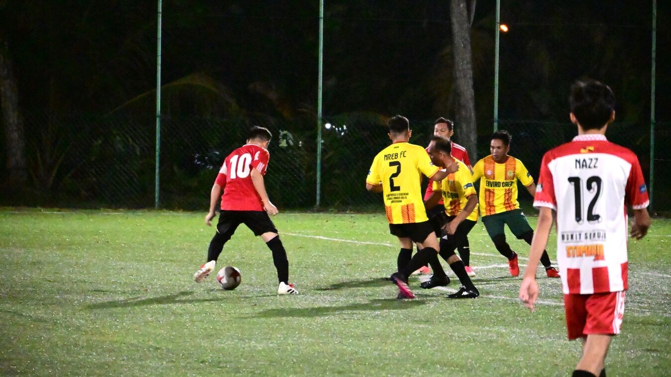 Perlawanan Persahabatan Bola Sepak antara NREB vs DOA