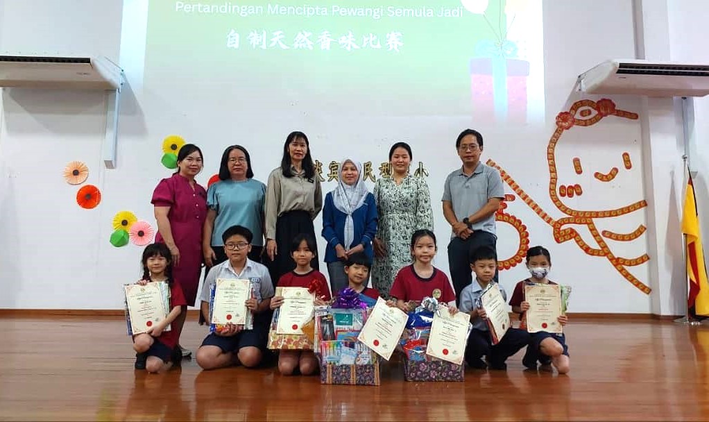 Majlis Perasmian Kelab Pencinta Alam Sekitar (PALS) SKJ (C) Stampin, Kuching