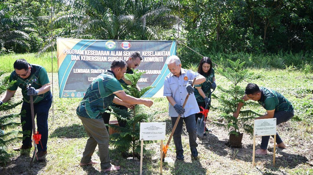 Program Kesedaran Alam Sekitar, Keselamatan dan Kebersihan Sungai di Rh. Tom, Limbang