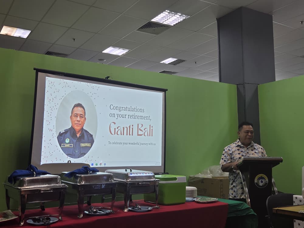 Majlis Persaraan Encik Ganti Disambut Penuh Penghormatan di NREB Betong