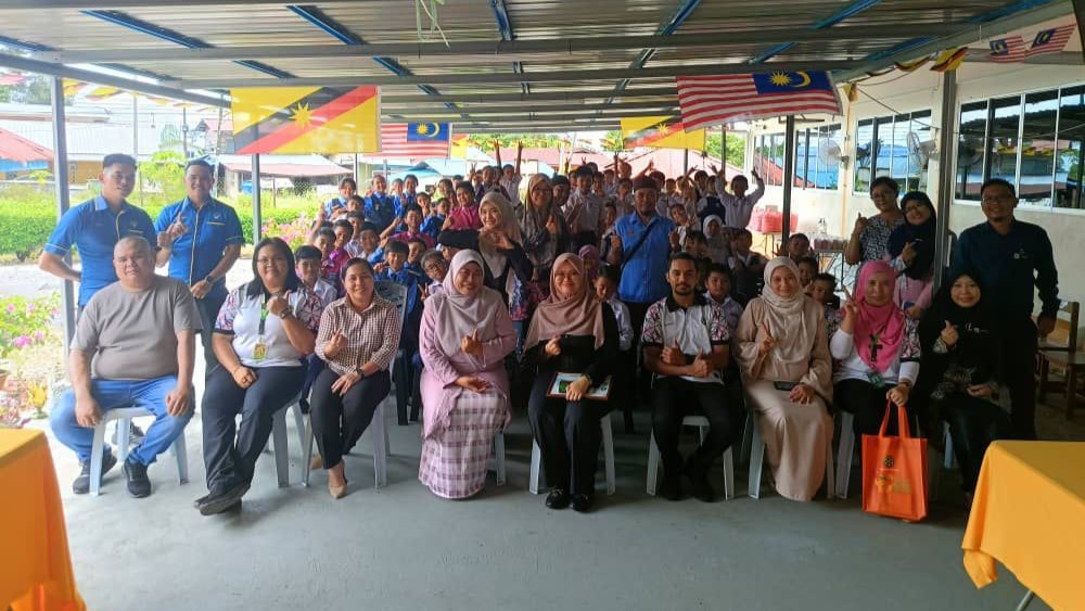 Ceramah 3R dan Penyerahan Pusat Kiosk 3R di SK Gunong Ngeli Simunjan Tingkat Kesedaran Pengurusan Sisa