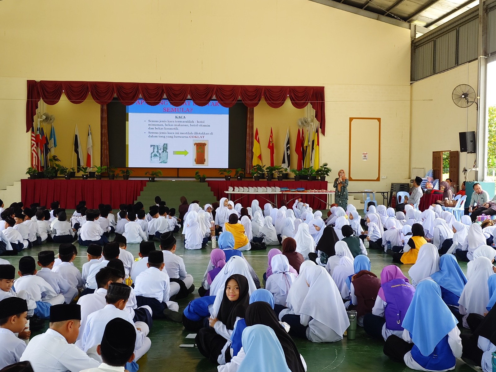 Program Ceramah Alam Sekitar "Amalan Pengurusan Sisa Lestari" di MIS Sarikei
