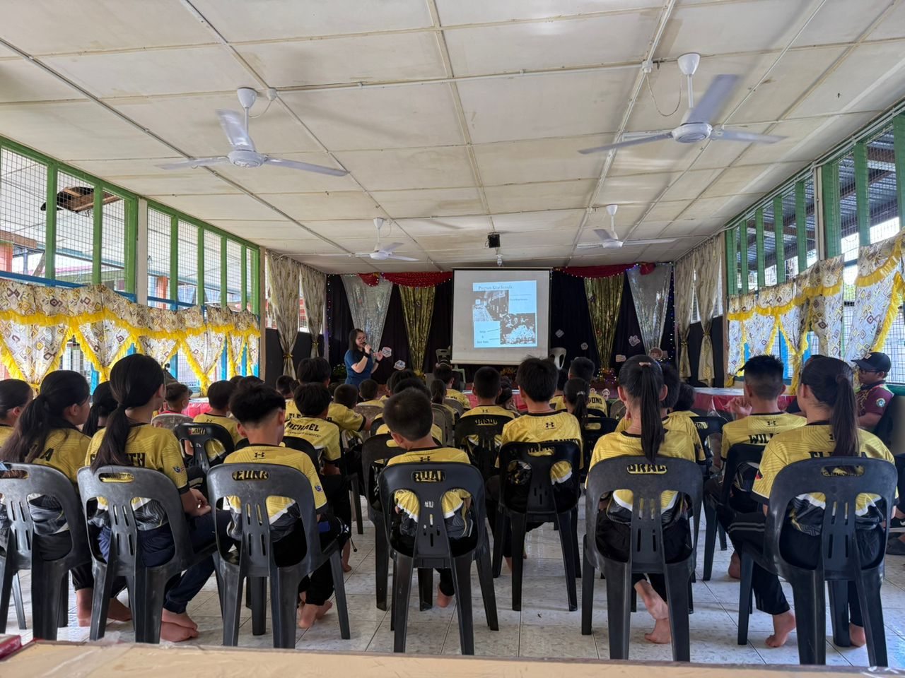 Program Alam Sekitar Bersama WormingUP di SK Long Anap & SK Long Moh, Miri