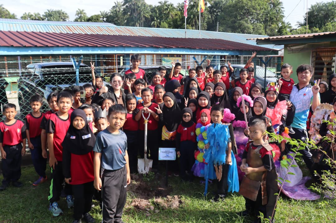 Perasmian Kelab Pencinta Alam Sekitar (PALS) SK Kampung Bakong Terus Diadakan di Dalat