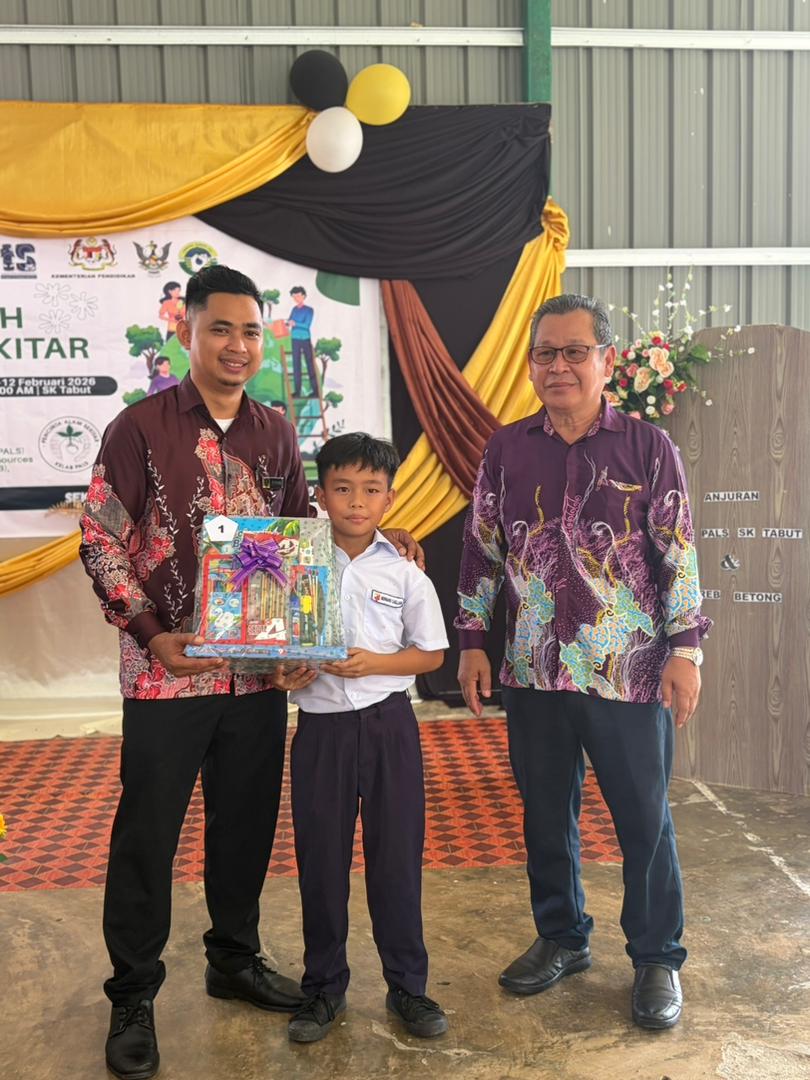 Program Cintailah Alam Sekitar anjuran Kelab Pencinta Alam Sekitar (PALS) SK Tabut