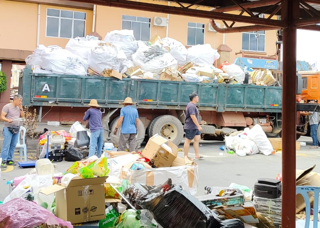 Kempen Kitar Semula dan Pengumpulan Minyak Masak Terpakai di Sarikei