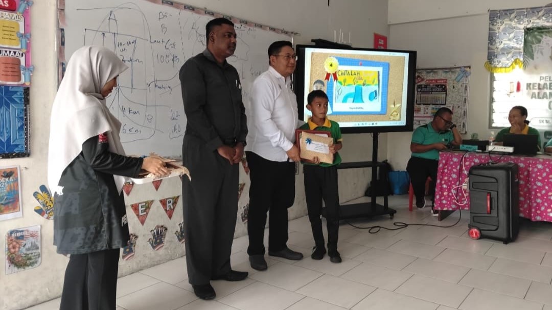 Kelab Pencinta Alam Sekitar (PALS) telah dirasmikan di SK St Patrick Semadang dalam satu majlis yang melibatkan penyertaan guru, kakitangan sekolah serta seramai 68 murid