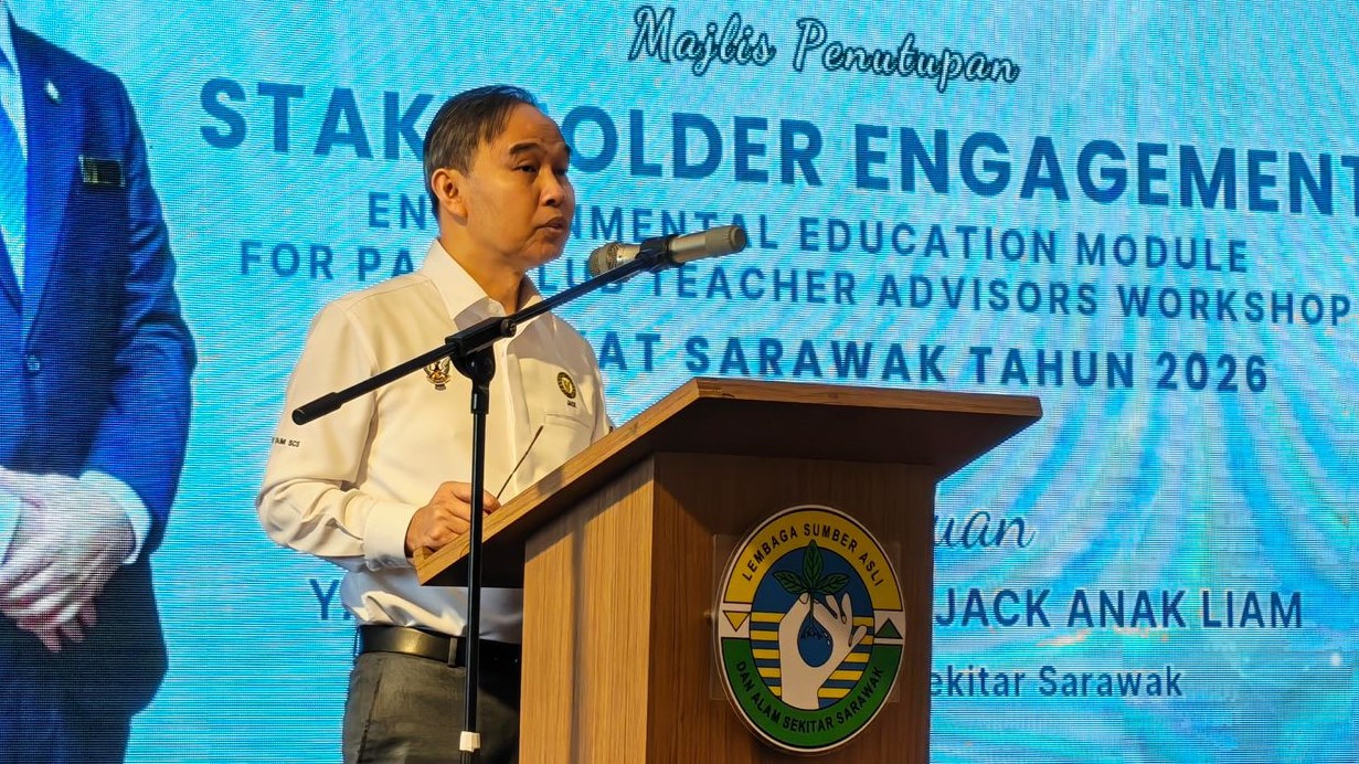 Stakeholder Engagement: Workshop On Environmental Education Module For PALS Club Teachers Advisor di Kingwood Hotel, Sibu