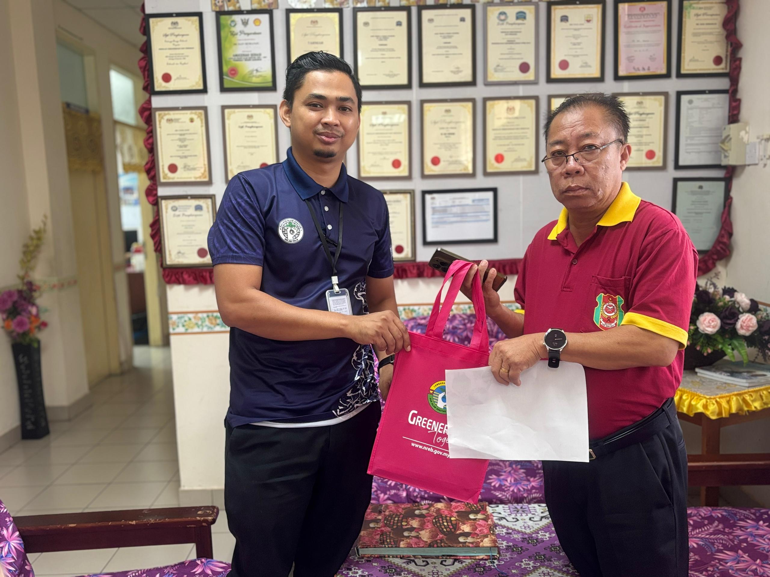 Roadshow Promosi Kelab Pencinta Alam Sekitar (PALS) di Bawah PPD Lubok Antu