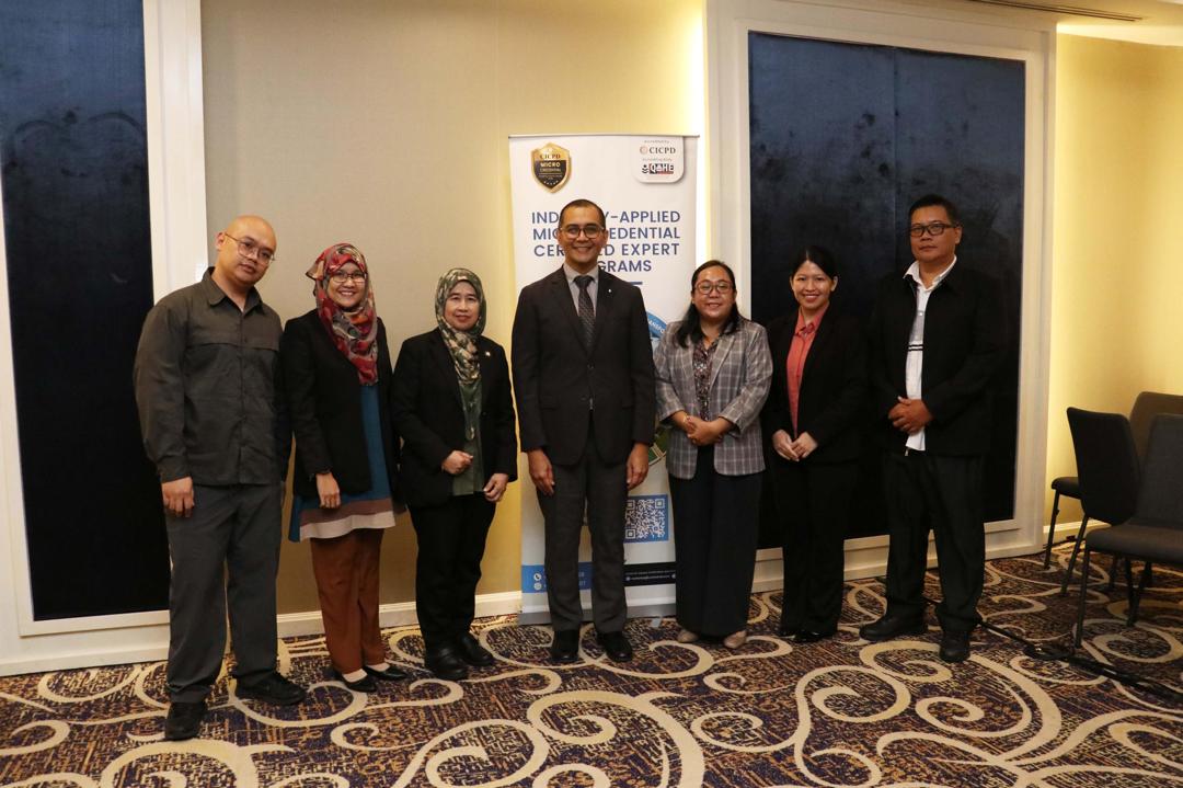 NREB Officers Attend Certified Carbon Trading Practitioner Training