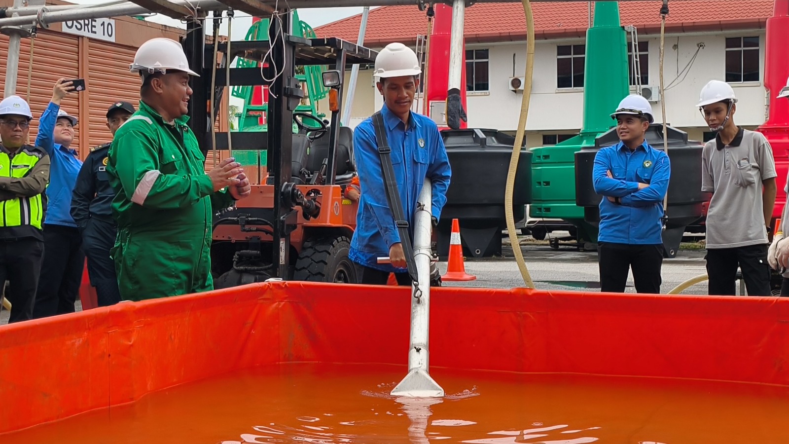 NREB Tingkatkan Kesiapsiagaan Pegawai Melalui Kursus Oil Spill Response
